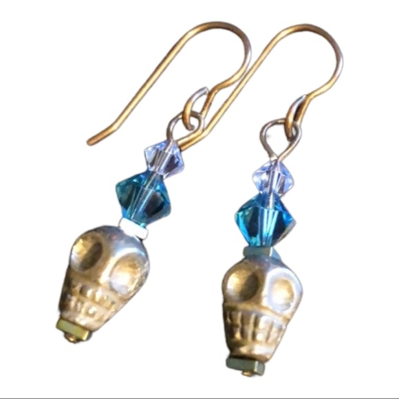 Hand crafted pyrite skull & Swarovski crystal earrings - Picture 1 of 5